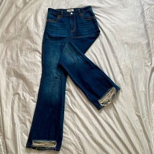 WE THE FREE Flared Blue Jeans w/ Bootcut Accent